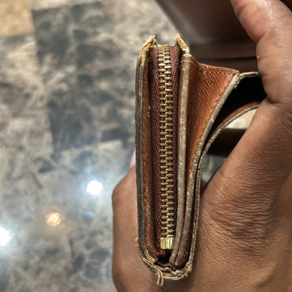 LV Mono snap wallet - Picture 13 of 16